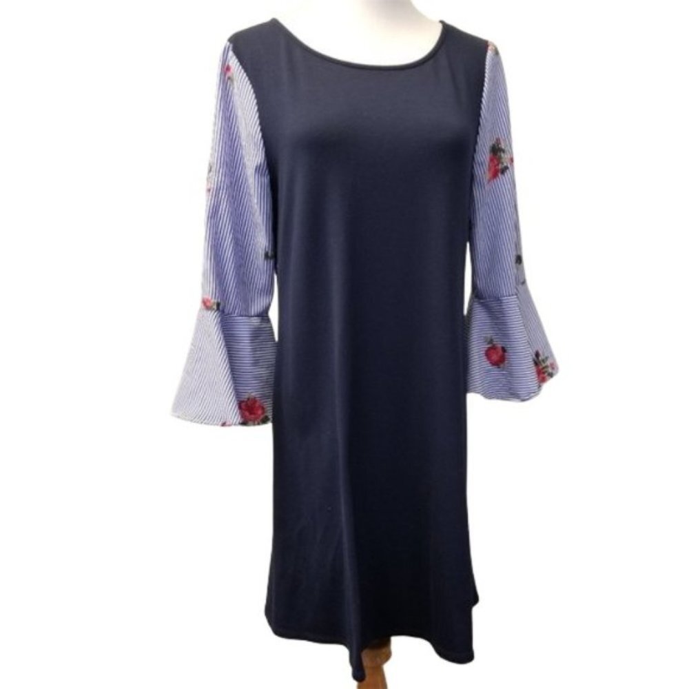 AGB sweater shirt striped floral bell sleeve dress size S (Y25)